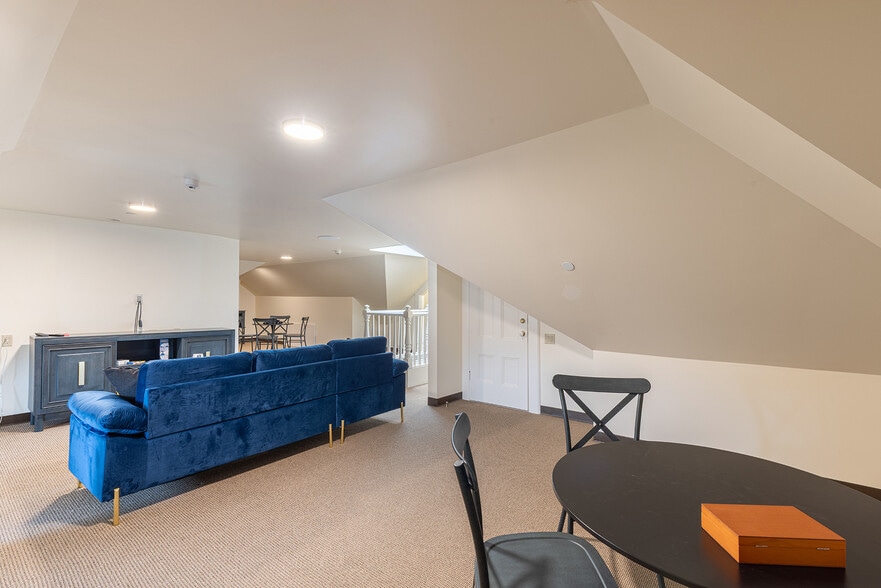 More Photos Of 423 Seminary St, Napa Specialty For Sale