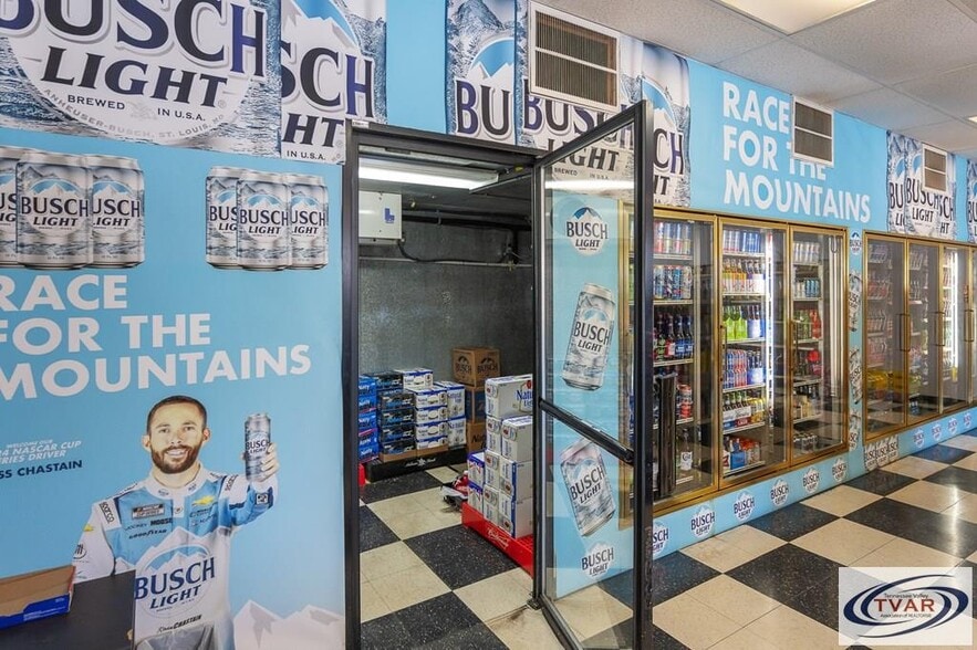 More Photos Of 9100 Highway 70, Cedar Grove Auto Repair For Sale