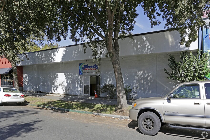More Photos Of 1907 S St, Sacramento Warehouse For Sale