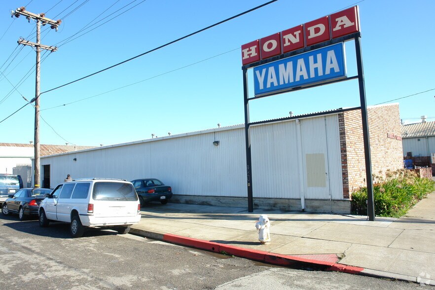 More Photos Of 735 Gilman St, Berkeley Showroom For Sale