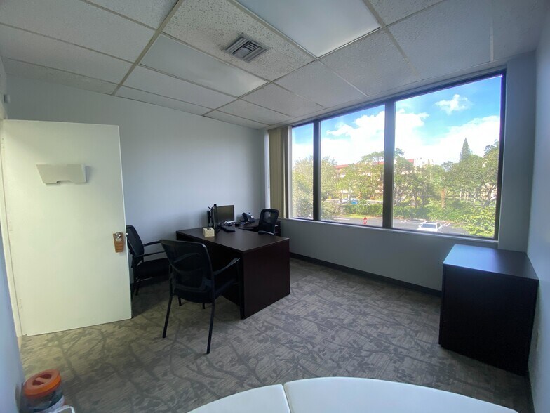 More Photos Of 6801 Lake Worth Rd, Greenacres Medical For Sale