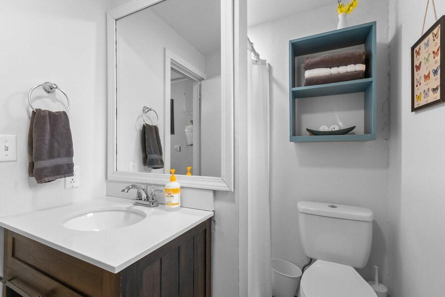 More Photos Of 33 Vance Ave, Black Mountain Apartments For Sale