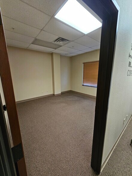 More Photos Of 3311 N Interstate 35 Hwy, Denton Medical For Lease