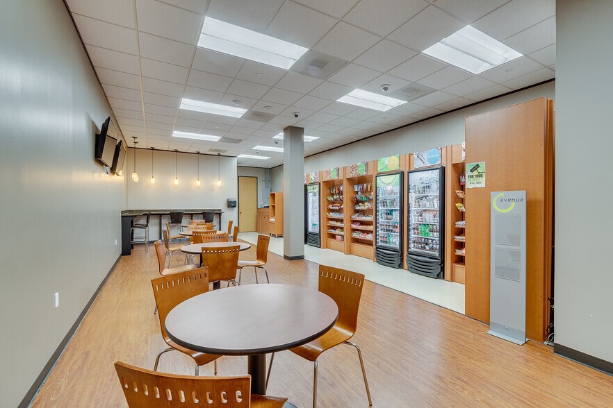 More Photos Of 7600 W Tidwell Rd, Houston Office For Lease