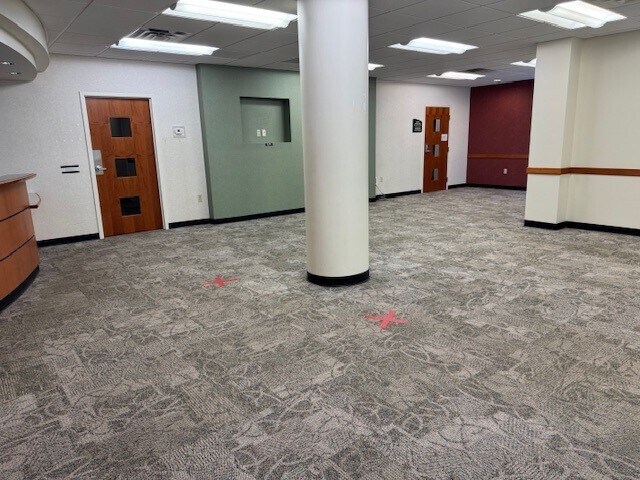 More Photos Of 477 McLaws Cir, Williamsburg Office For Lease