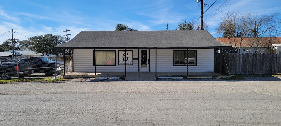 More Photos Of 101 S San Marcos, Dripping Springs Warehouse For Sale