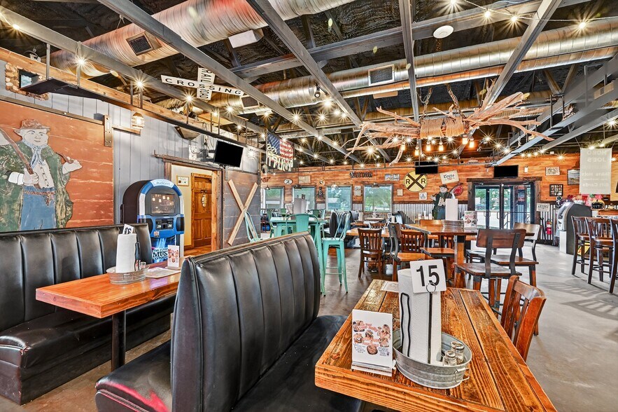 More Photos Of 301 N 1st St, Madill Restaurant For Sale