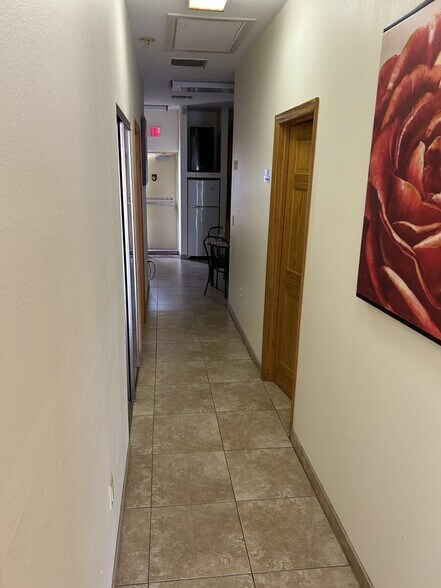 More Photos Of 406 N Indiana Ave, Englewood Medical For Sale