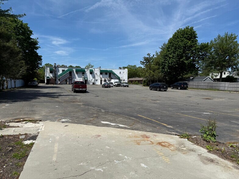 More Photos Of 52-54 Broadway, Greenlawn Storefront Retail Office For Lease