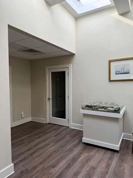 More Photos Of 10 Julia Ln, Cold Spring Loft Creative Space For Lease