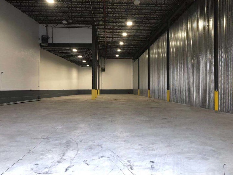 More Photos Of 56-11 Arnold Ave, Maspeth Distribution For Lease