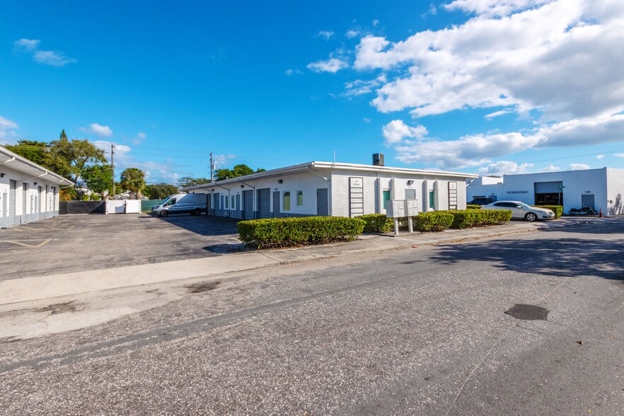 More Photos Of 518 N G St, Lake Worth Beach Warehouse For Lease
