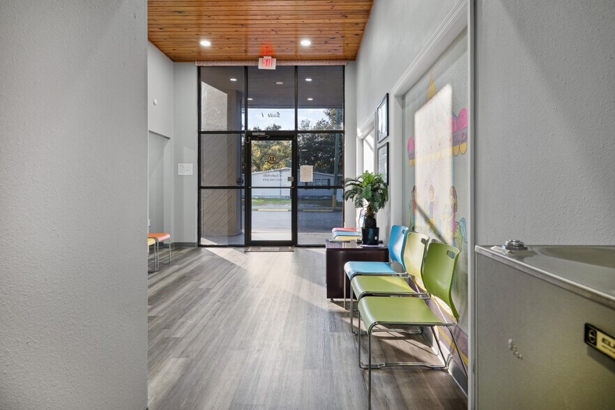 More Photos Of 7008 Jason Dr, Zephyrhills Medical For Sale