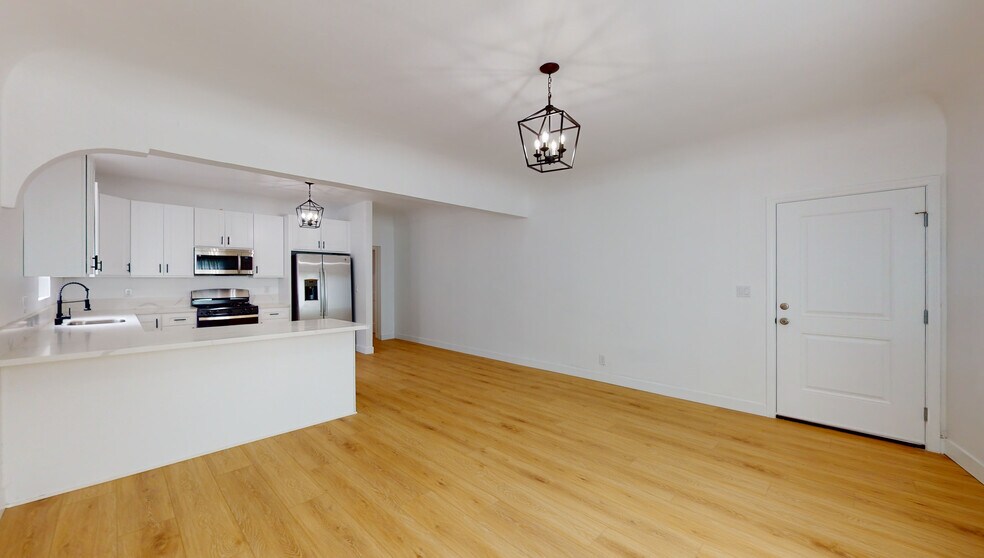 More Photos Of 1113 Pacific Ave, Long Beach Apartments For Sale