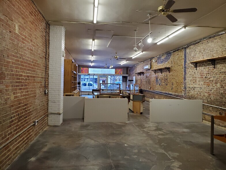 More Photos Of 527-529 S Elm St, Greensboro Storefront For Lease
