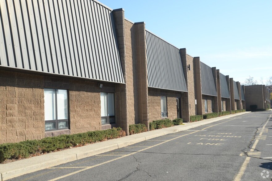 More Photos Of 9-53 Smith St, Englewood Light Manufacturing For Lease