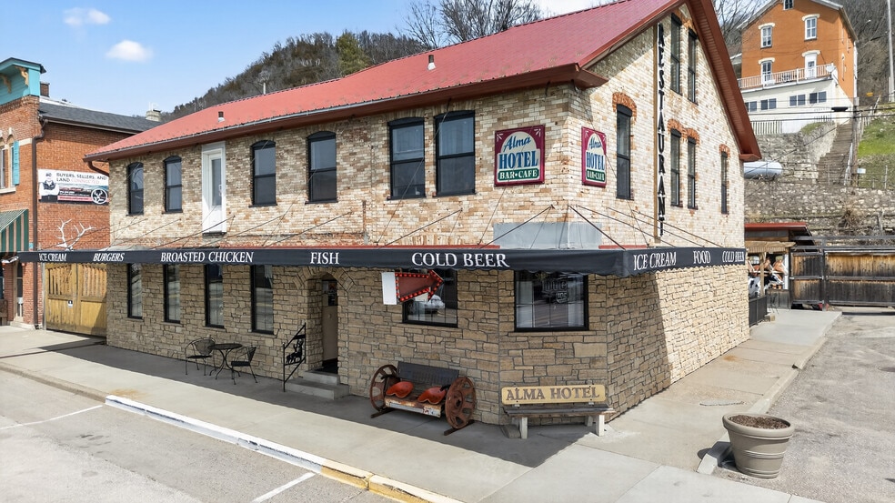 Primary Photo Of 201 N Main St, Alma Hotel For Sale