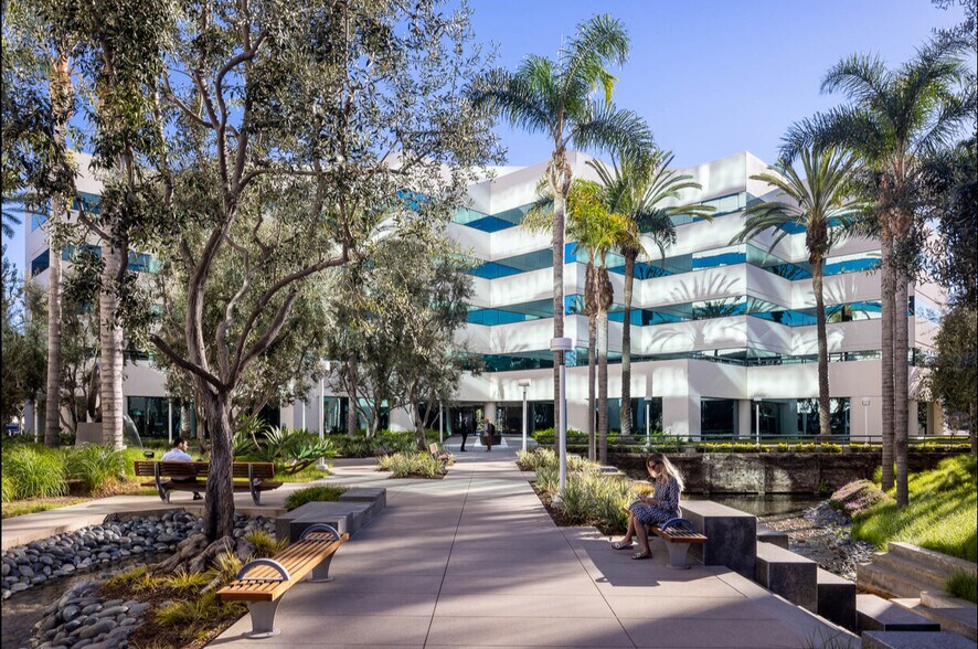 More Photos Of 18201 Von Karman Ave, Irvine Unknown For Lease