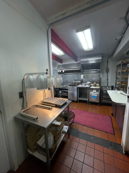 More Photos Of 100 Delaware Ave, Hurlock Restaurant For Sale