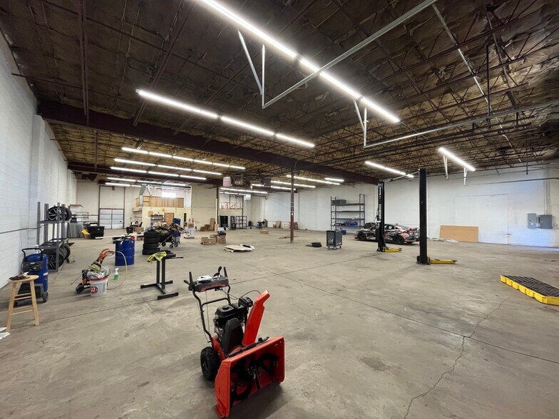 More Photos Of 2610 S Raritan Cir, Englewood Industrial For Sale