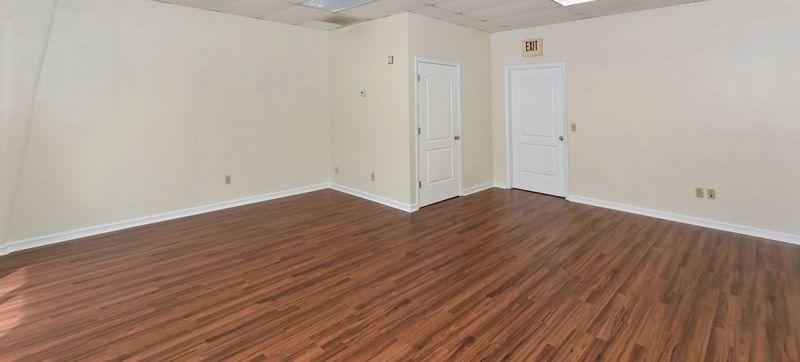 More Photos Of 4515-4521 Northgate Ct, Sarasota Warehouse For Sale