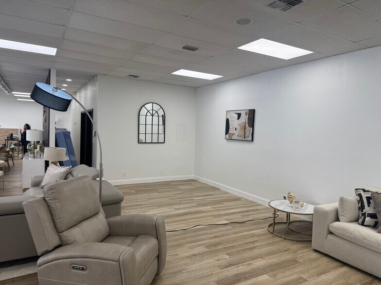 More Photos Of 3200-3226 W Hillsboro Blvd, Deerfield Beach Storefront For Lease