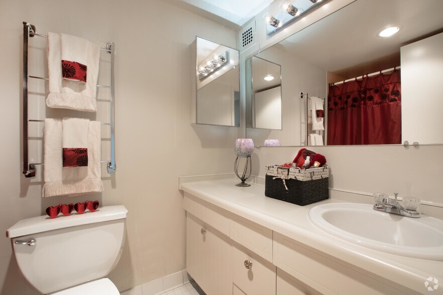 More Photos Of 8610-8650 Georgia Ave, Silver Spring Apartments For Lease