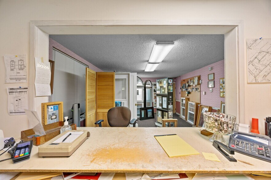 More Photos Of 8401 Baldwin St, Oakland Warehouse For Sale