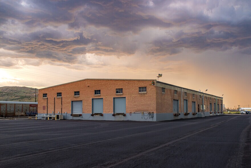 More Photos Of 2055 Garrett Way, Pocatello Warehouse For Lease