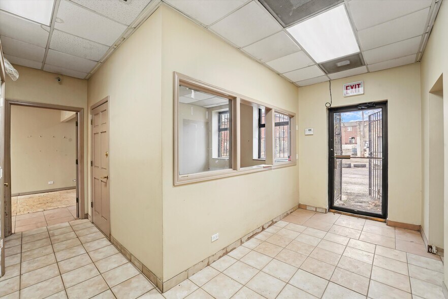 More Photos Of 2500 W 36th St, Chicago Warehouse For Sale