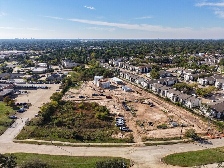 More Photos Of 15200 Point NW blvd, Houston Land For Sale