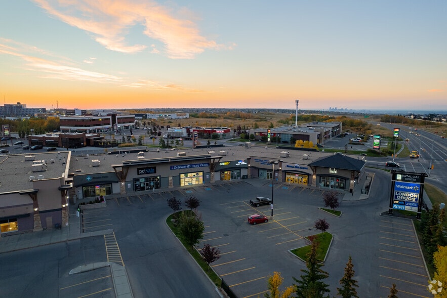 More Photos Of 8888 NW Country Hills Blvd, Calgary Unknown For Lease