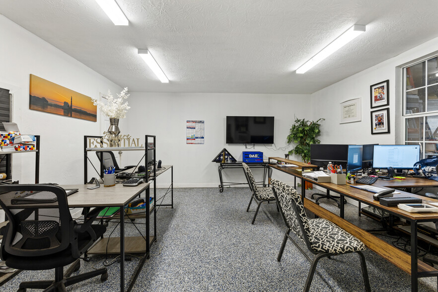 More Photos Of 6701 Almeda Genoa Rd, Houston Warehouse For Sale