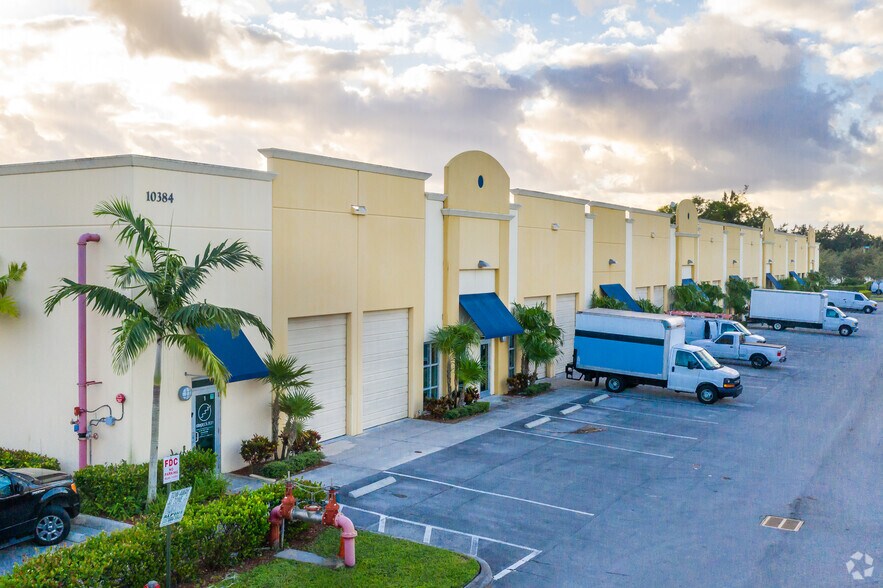 More Photos Of 10380 W State Road 84, Davie Showroom For Lease