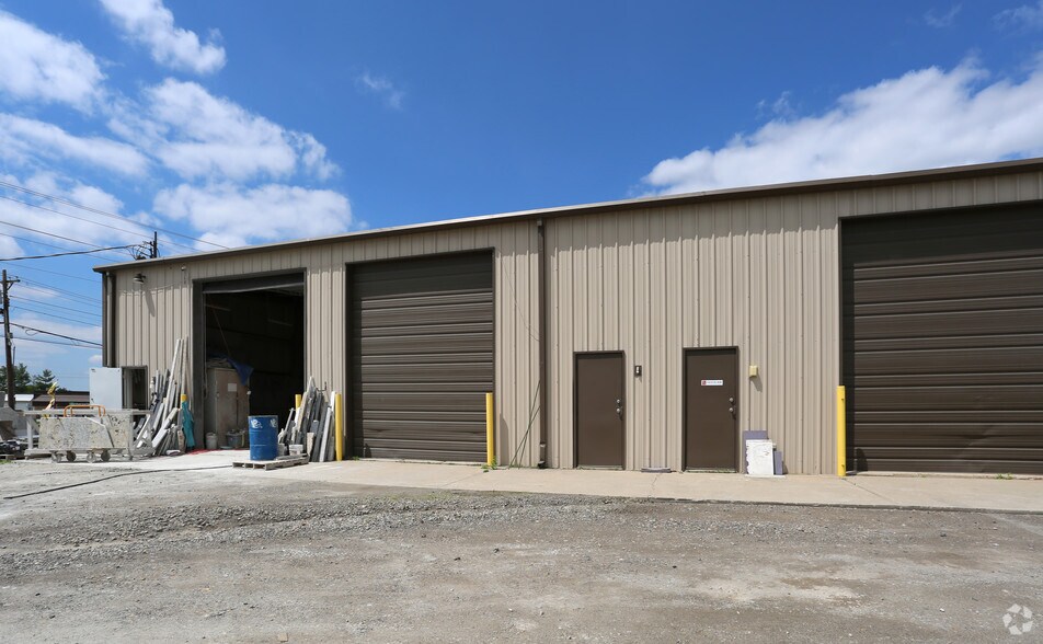 More Photos Of 7464 Butler Warren Rd, Mason Unknown For Lease