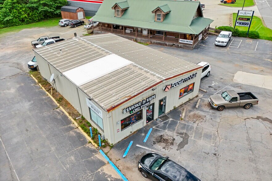 More Photos Of 893 S Park St, Carrollton Freestanding For Sale