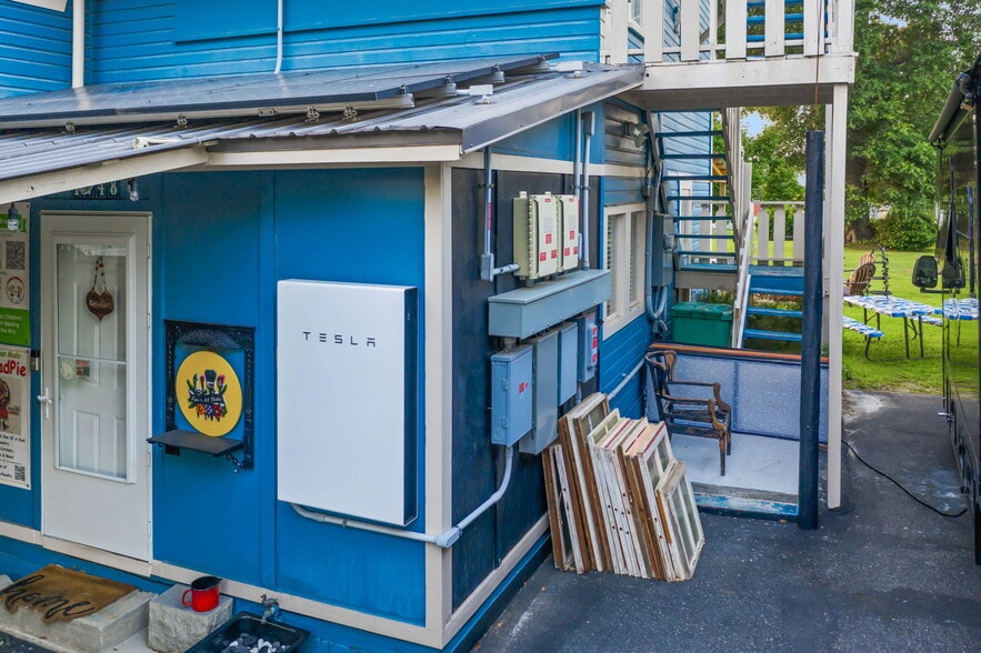 More Photos Of 1748 Georgia St, Alford Specialty For Sale