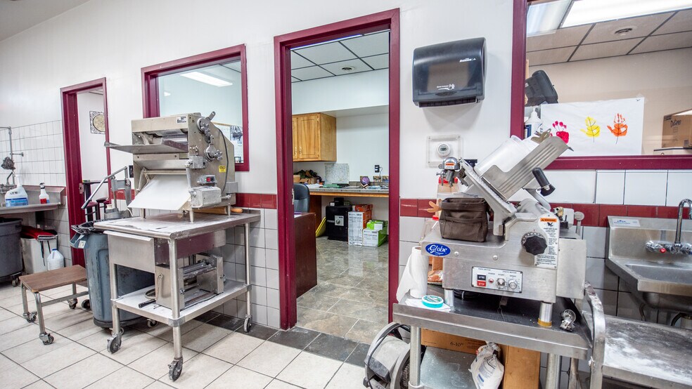 More Photos Of 29 Angel Dr, Leechburg Refrigeration Cold Storage For Sale