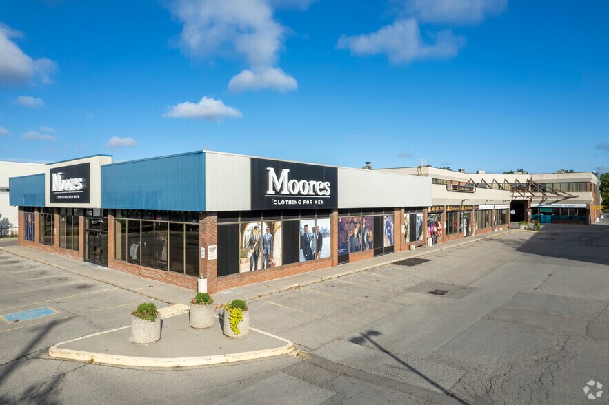 Primary Photo Of 72 Steeles Ave W, Vaughan Restaurant For Lease