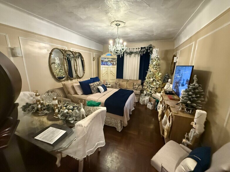 More Photos Of 2017 Albemarle Rd, Brooklyn Apartments For Sale