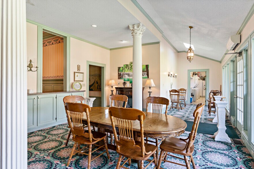 More Photos Of 426 W Church St, Swainsboro Hospitality For Sale