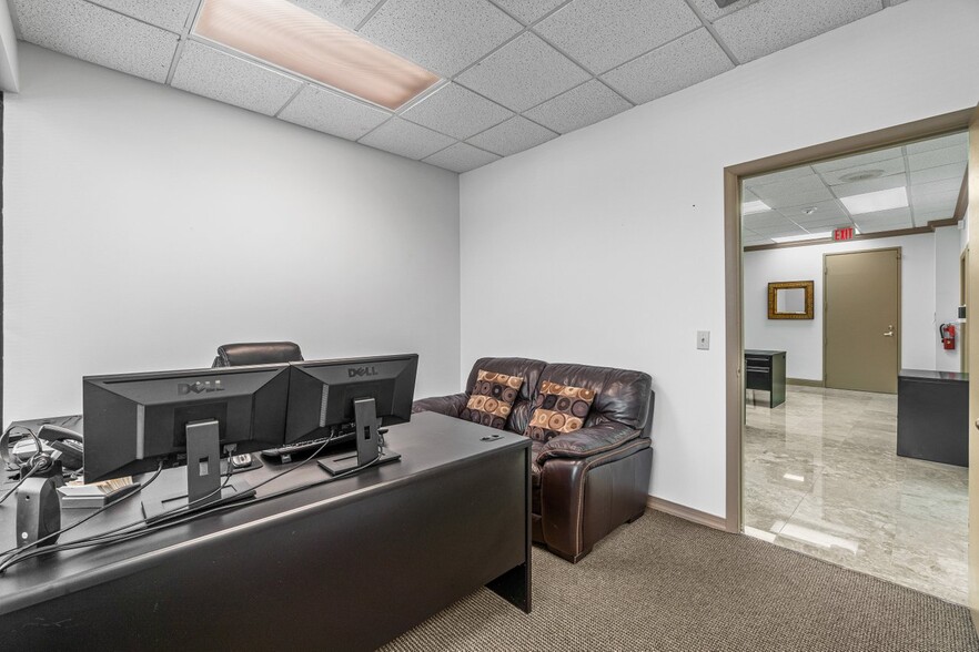 More Photos Of 3333 W Commercial Blvd, Fort Lauderdale Medical For Sale