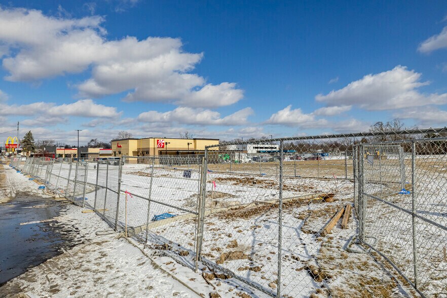 More Photos Of 971 N West Ave, Jackson Fast Food For Sale