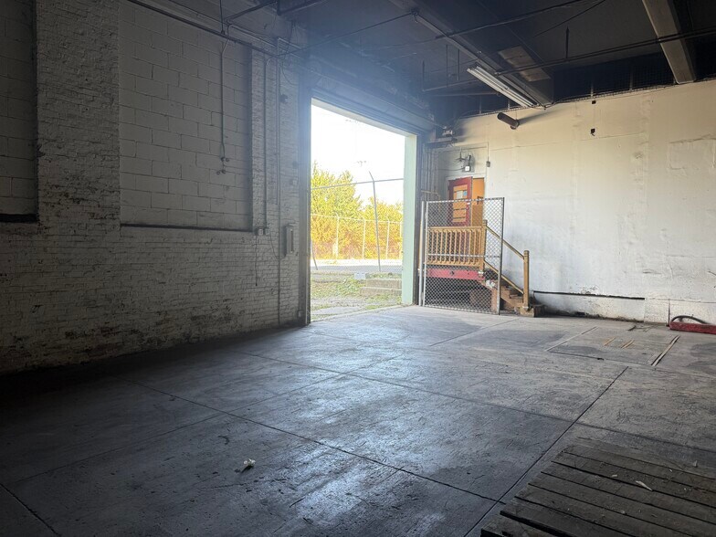 More Photos Of 529-545 Raymond Blvd, Newark Warehouse For Sale