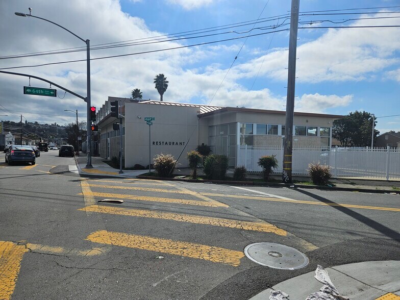 More Photos Of 6403 Foothill Blvd, Oakland Restaurant For Lease