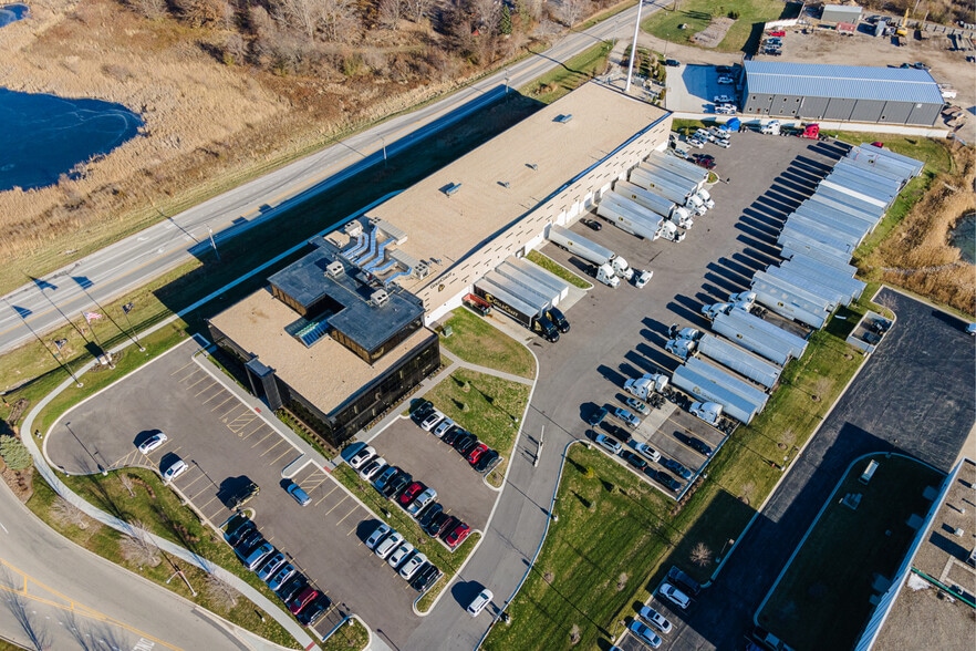 More Photos Of 1425 Madeline Ln, Elgin Industrial For Sale