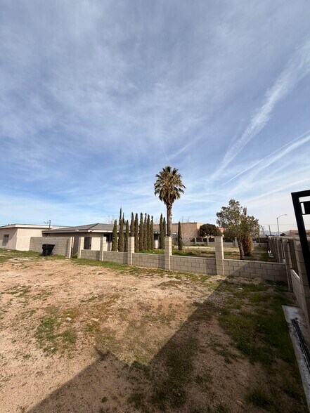 More Photos Of 15224 Bonanza Rd, Victorville Freestanding For Sale