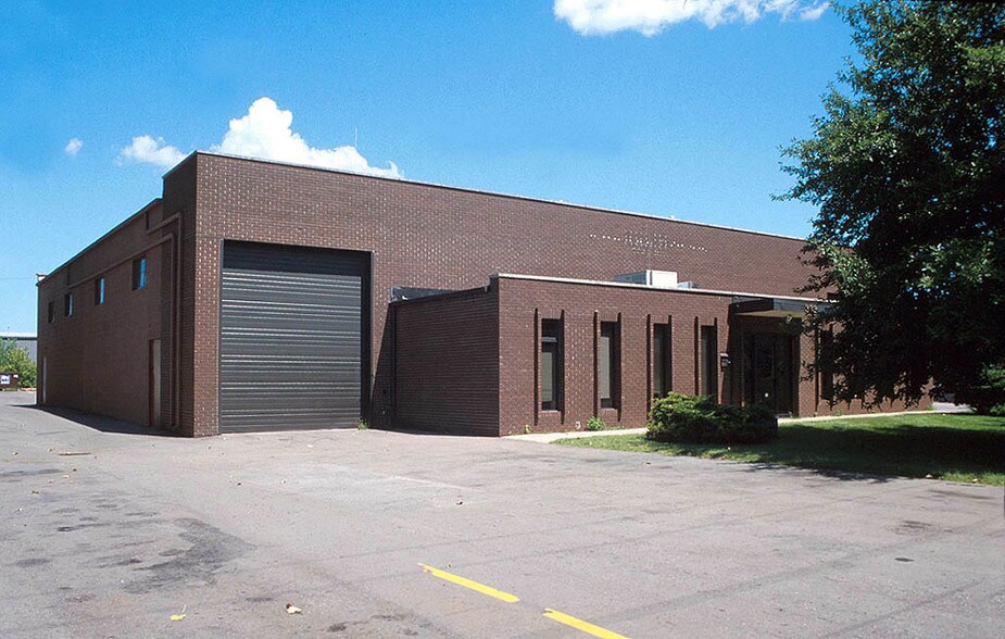 More Photos Of 331-333 Elmwood Dr, Troy Warehouse For Lease