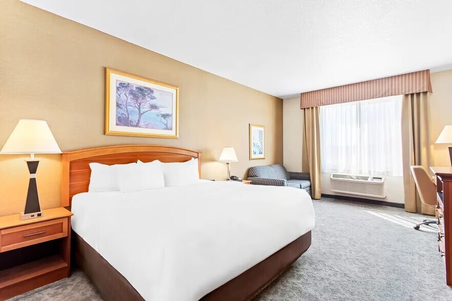 More Photos Of 2205 N Date St, Truth Or Consequences Hotel For Sale