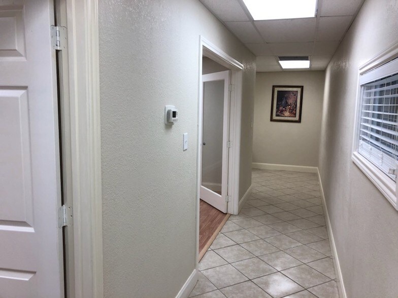 More Photos Of 8301 Braniff St, Houston Warehouse For Sale